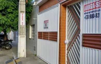 Imagem: A casa possui 3 Dormitórios, 3 Banheiros, 1 Vaga na garagem