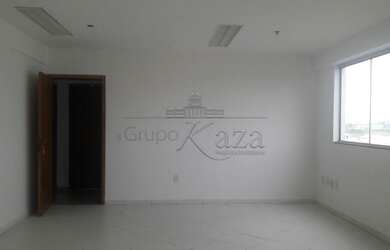 Imagem: O depósito possui 1 Vaga na garagem, 36m² de Área e está