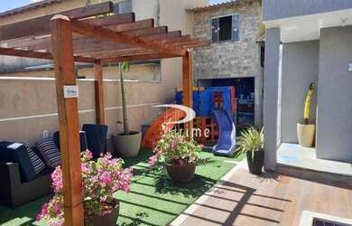 Imagem: A casa possui 5 Dormitórios, 4 Banheiros, 2 Vagas na garagem