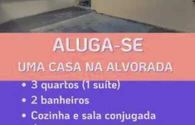 Imagem: A casa possui 3 Dormitórios, 2 Banheiros, 1 Vaga na garagem