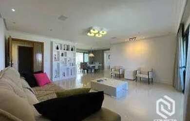 Imagem: O apartamento possui 4 Dormitórios, 5 Banheiros, 4 Vagas na