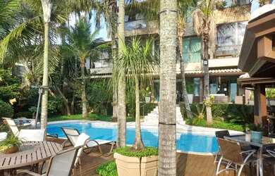 Imagem: A casa em condomínio possui 5 Dormitórios, 5 Banheiros, 5