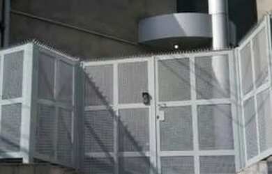 Imagem: O depósito possui 5 Vagas na garagem, 406m² de Área e está