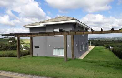 Imagem 1: Casa de condomínio alto padrão