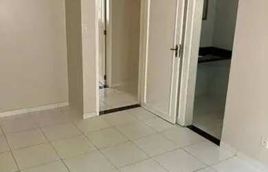 Imagem: A casa possui 3 Dormitórios, 2 Banheiros, 1 Vaga na garagem