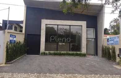 Imagem: O depósito possui 3 Vagas na garagem, 326m² de Área e está