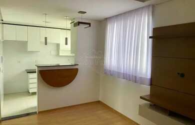 Imagem: O apartamento possui 2 Dormitórios, 1 Banheiro, 1 Vaga na garagem