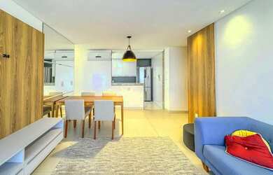 Imagem: O apartamento possui 2 Dormitórios, 2 Banheiros, 2 Vagas na