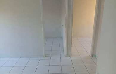 Imagem: O apartamento possui 2 Dormitórios, 1 Banheiro e está localizado