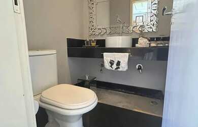 Imagem 11: Vendo excelente sobrado de 3 suítes com 260 m² de área construída