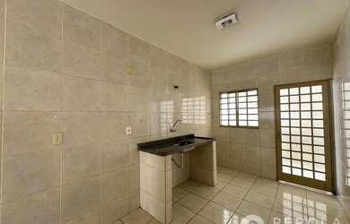 Imagem 5: Casa Geminada Nº 03, Vivenda Maria Meireles, Rua C-5 Qd. 52 Lt. 05, Jardim...