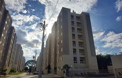 Imagem: O apartamento possui 2 Dormitórios, 1 Banheiro, 1 Vaga na garagem