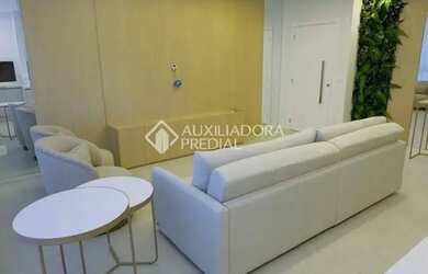 Imagem: O apartamento possui 3 Dormitórios, 4 Banheiros, 2 Vagas na