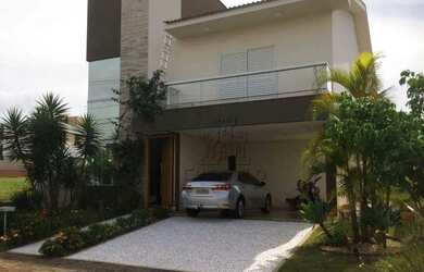 Imagem: A casa em condomínio possui 3 Dormitórios, 5 Banheiros, 4