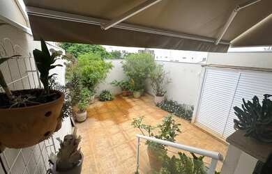 Imagem: A casa à venda possui 3 Dormitórios, 3 Banheiros, 2 Vagas