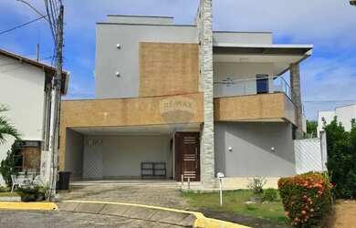 Imagem: A casa em condomínio possui 5 Dormitórios, 5 Banheiros, 2