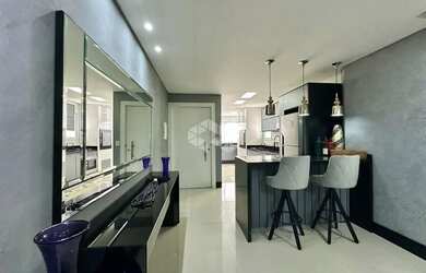 Imagem 7: Apartamento de 2 dormitórios de frente com vista para o mar e box/vaga...