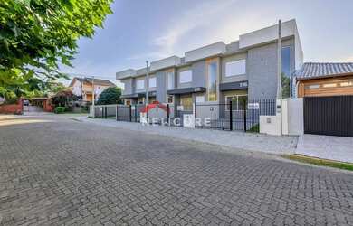 Imagem: Sobrado em Rua Londres - Oeste - Sapiranga/RS