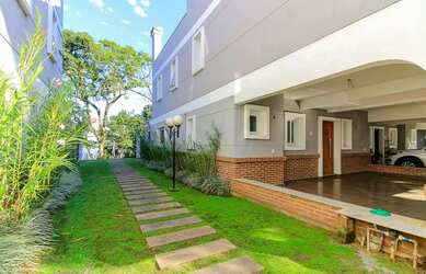 Imagem: A casa em condomínio possui 3 Dormitórios, 5 Banheiros, 2