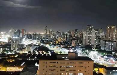 Imagem: O apartamento possui 1 Dormitório, 1 Banheiro, 1 Vaga na garagem