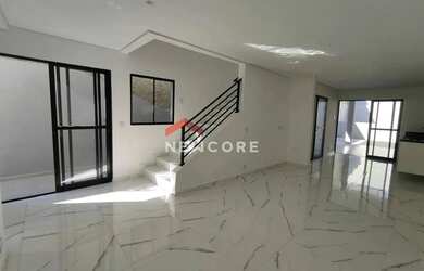 Imagem: A casa possui 3 Dormitórios, 3 Banheiros, 3 Vagas na garagem