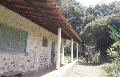 Imagem: A chácara possui 13.000m² de Área e está localizado em