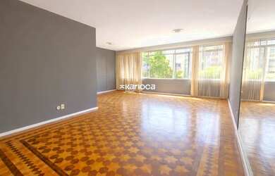 Imagem: O apartamento possui 3 Dormitórios, 5 Banheiros, 1 Vaga na