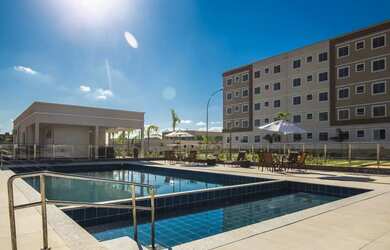 Imagem: O apartamento possui 2 Dormitórios, 1 Banheiro, 1 Vaga na garagem