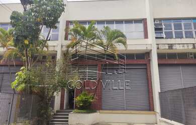 Imagem: O depósito possui 2 Vagas na garagem, 450m² de Área e está