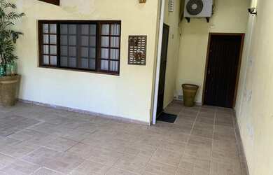 Imagem: A casa possui 2 Dormitórios, 1 Banheiro, 4 Vagas na garagem