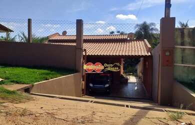 Imagem: A chácara possui 185m² de Área e está localizado em Portal