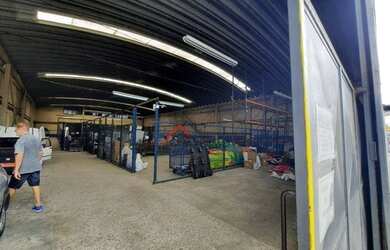 Imagem: O depósito possui 1000m² de Área e Imóvel novo e está localizado