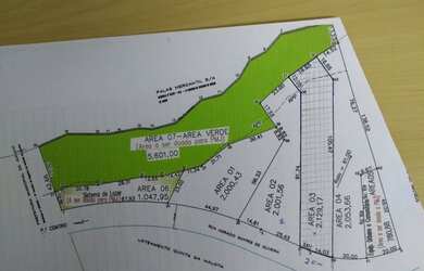 Imagem: O terreno possui 2.000m² de Área e está localizado em Chácara