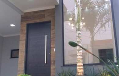 Imagem: A casa em condomínio possui 3 Dormitórios, 2 Banheiros, 2