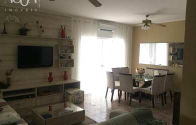 Imagem: A casa possui 3 Dormitórios, 4 Banheiros, 2 Vagas na garagem