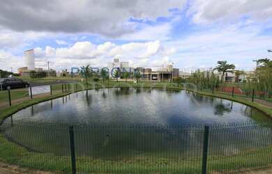 Imagem: A casa em condomínio possui 3 Dormitórios, 3 Banheiros, 2