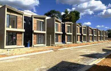 Imagem: A casa em condomínio possui 2 Dormitórios, 2 Banheiros, 2