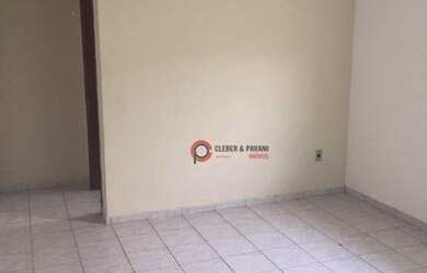 Imagem: A casa possui 2 Dormitórios, 2 Banheiros, 2 Vagas na garagem