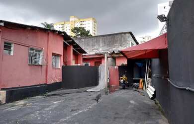 Imagem: O terreno possui 336m² de Área e está localizado em Centro