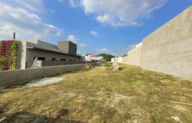 Imagem: O terreno possui 375m² de Área e está localizado em Jardim