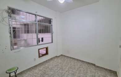 Imagem: A kitnet possui 1 Dormitório, 1 Banheiro, 32m² de Área e