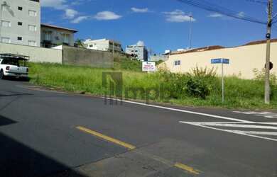 Imagem: O terreno possui 675m² de Área e está localizado em Jardim