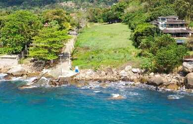 Imagem 1: Terreno à venda com vista para o mar 600 m² por R$ 800.000 - Ilhabela/SP