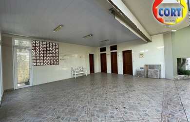 Imagem 13: Casa para venda com lareira e quintal em condomínio de Arujá