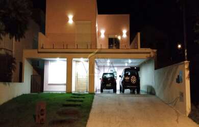 Imagem: A casa em condomínio possui 3 Dormitórios, 4 Banheiros, 4