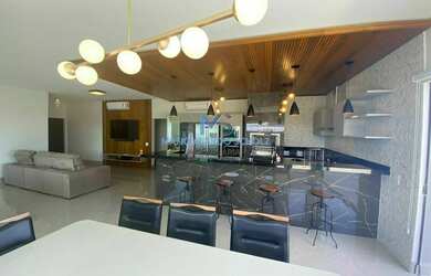 Imagem 7: Casa Alto Padrão. Piscina, Churrasqueira, 236m² de Áreae1 Vaga na garagem