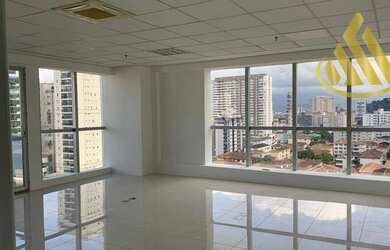 Imagem: O depósito possui 4 Vagas na garagem, 224m² de Área e está