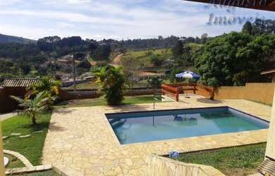 Imagem: A chácara possui 300m² de Área e está localizado em Portão