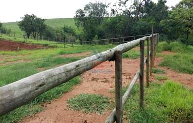 Imagem: A chácara possui 20.000m² de Área e está localizado em