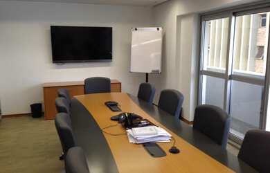 Imagem: O depósito possui 5 Vagas na garagem, 364m² de Área e está